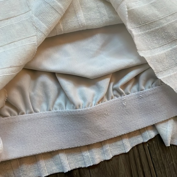 Alo Ethereal Crop Tank - White - Picture 3 of 5